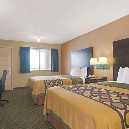 Super 8 By Wyndham Universal City Zewnętrze zdjęcie