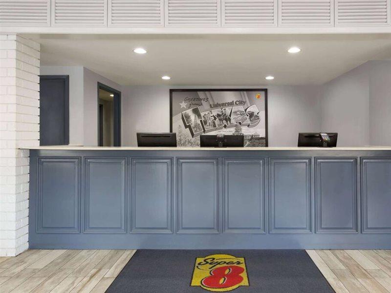 Super 8 By Wyndham Universal City Zewnętrze zdjęcie