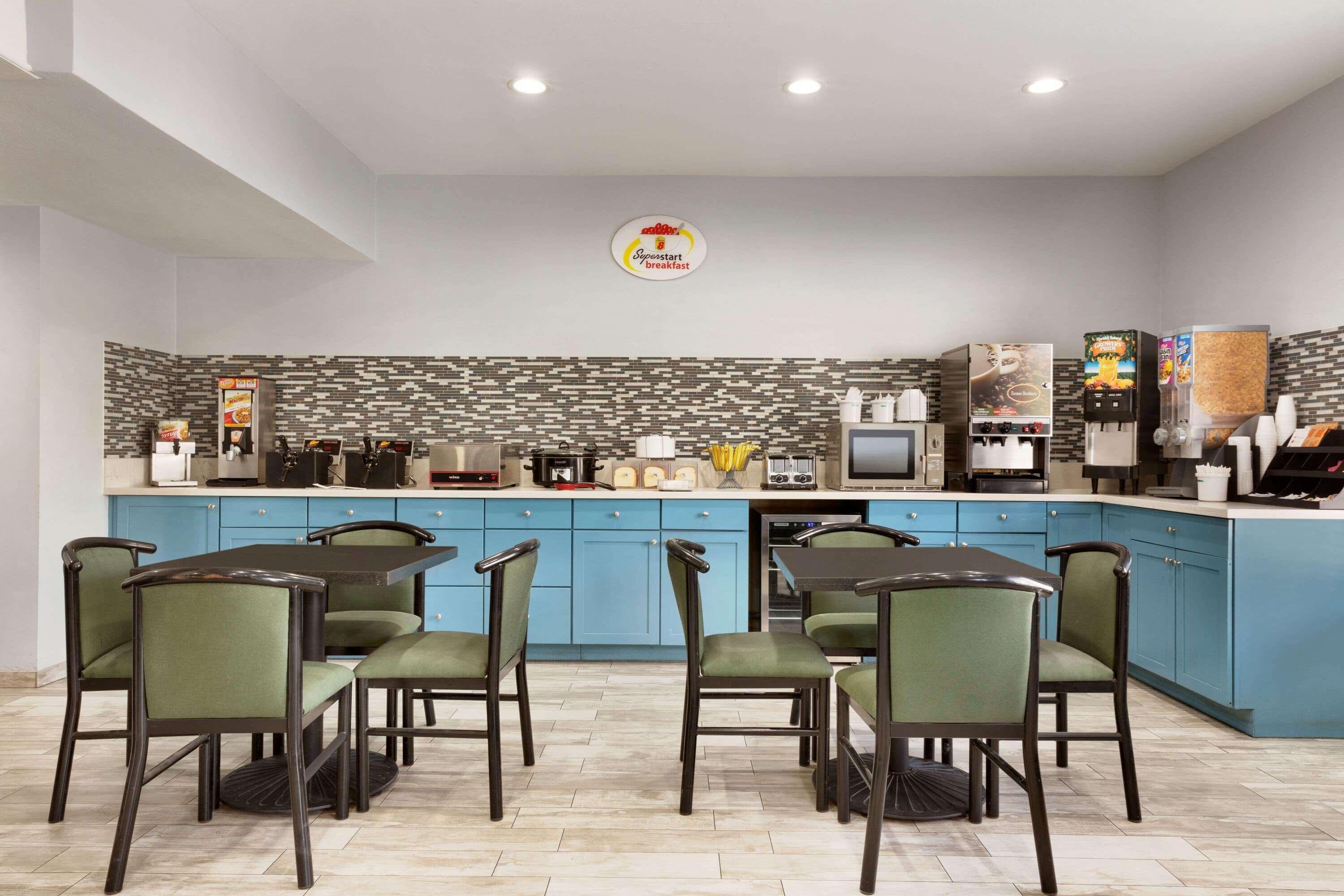 Super 8 By Wyndham Universal City Zewnętrze zdjęcie