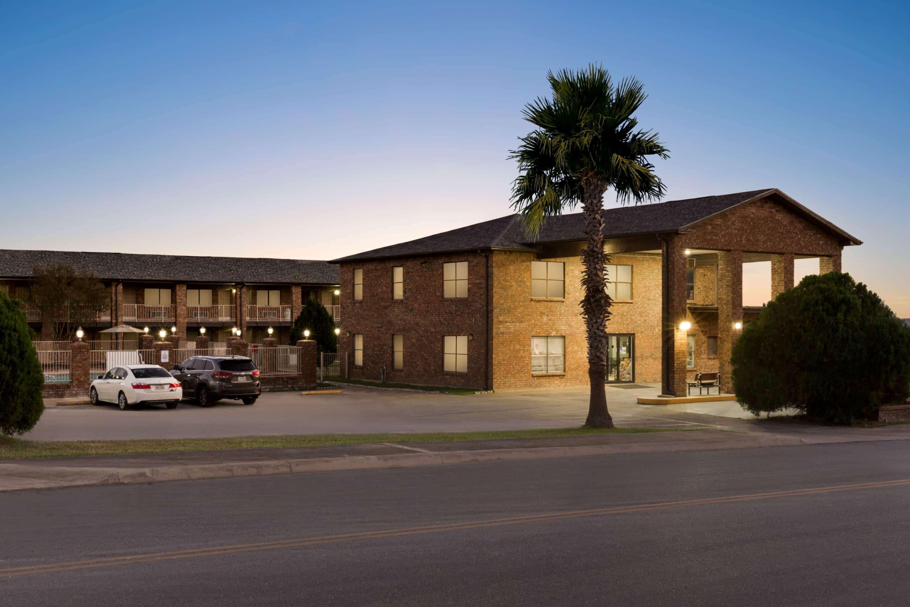 Super 8 By Wyndham Universal City Zewnętrze zdjęcie