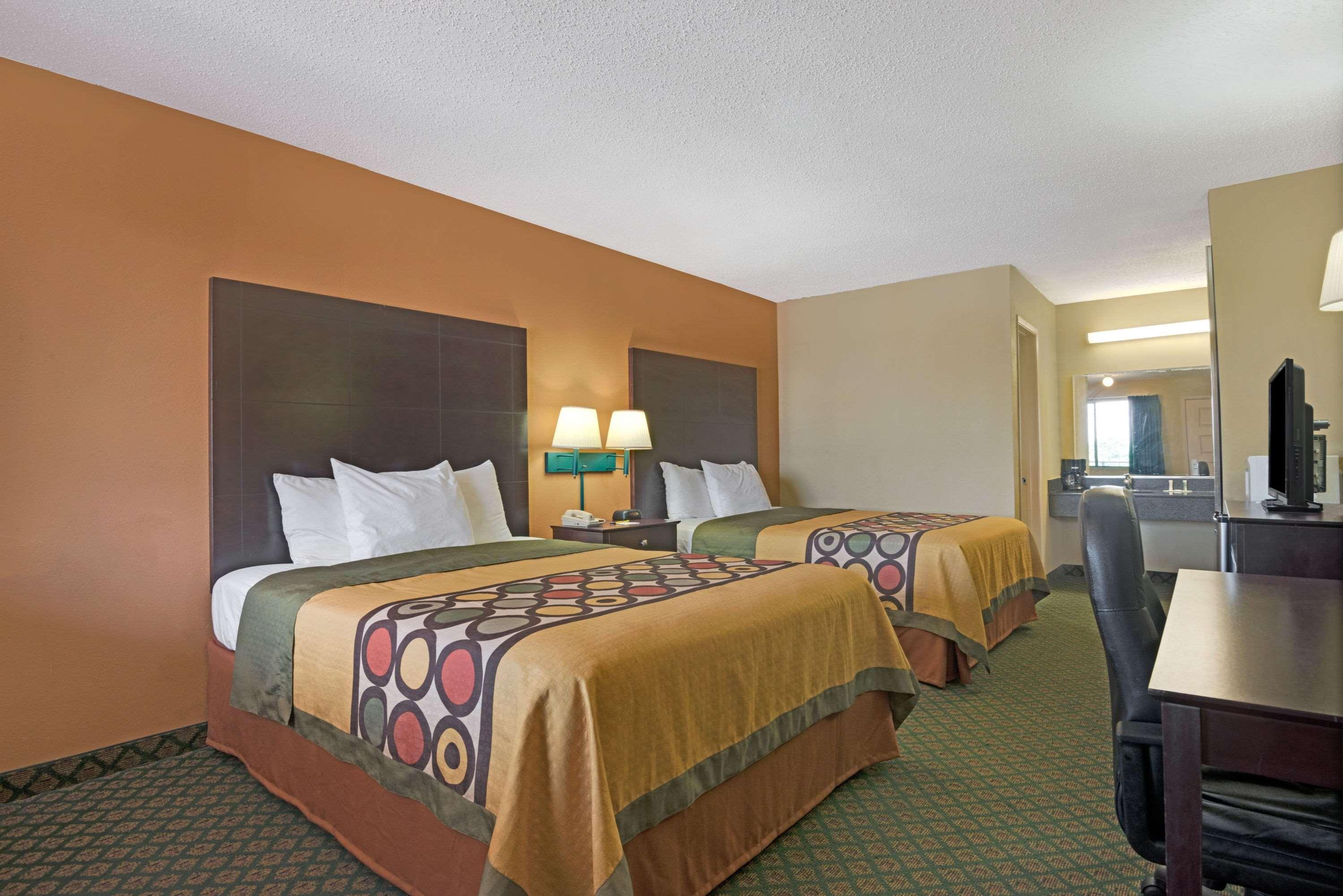 Super 8 By Wyndham Universal City Zewnętrze zdjęcie