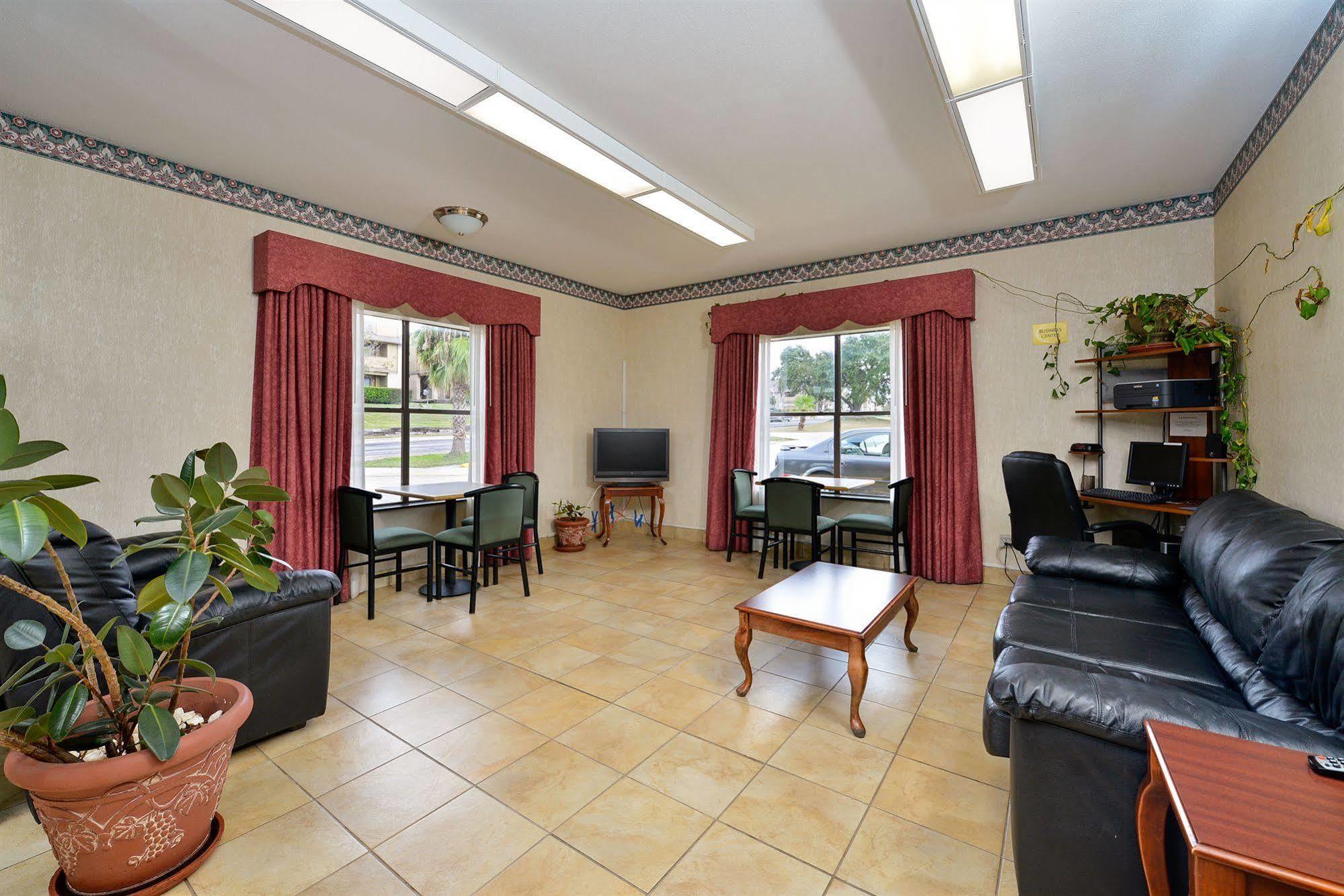 Super 8 By Wyndham Universal City Zewnętrze zdjęcie